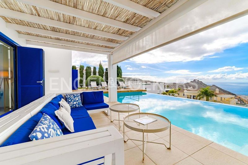 Foto ba9ffd9f-71d5-4e50-8833-01252e0e2519. Casa amb piscina a Torviscas Centro y Alto Adeje