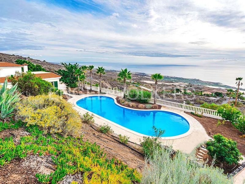 Foto 04720a68-6853-434c-8066-eb62325cf368. Casa amb aparcament piscina a Alcalá Guía de Isora