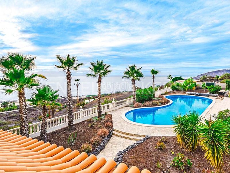 Foto b5ff8e71-d295-43eb-9143-892a1f31024e. Casa amb aparcament piscina a Alcalá Guía de Isora