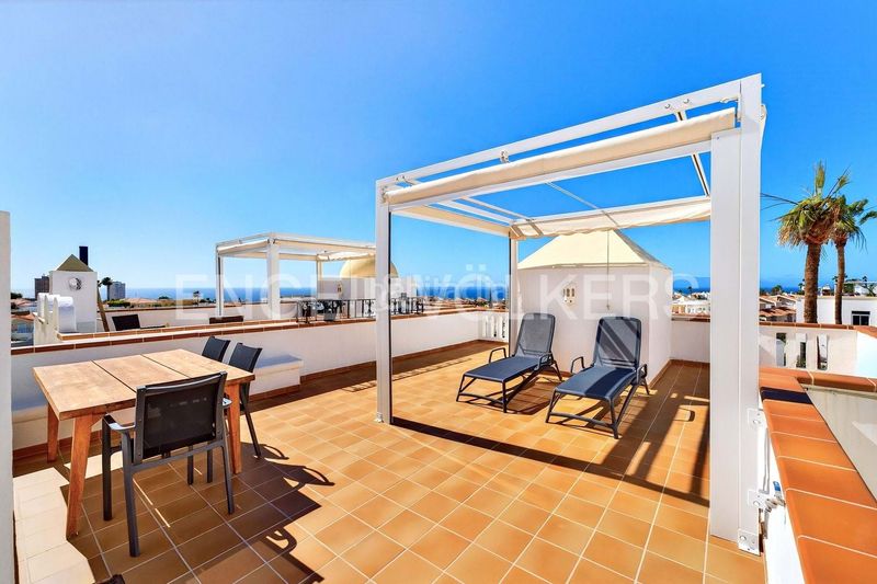 Foto da06627a-f3ee-4243-8926-91a89eb61ec7. Casa amb piscina a Callao Salvaje - Playa Paraíso Adeje