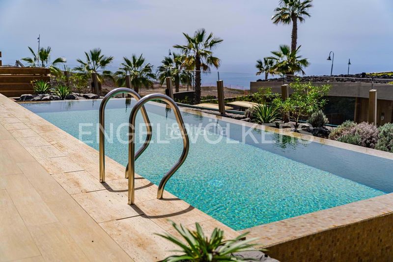 Foto 7f0f5b6c-4b55-410d-b13d-77e8277467c8. Casa amb aparcament piscina a Abama Guía de Isora