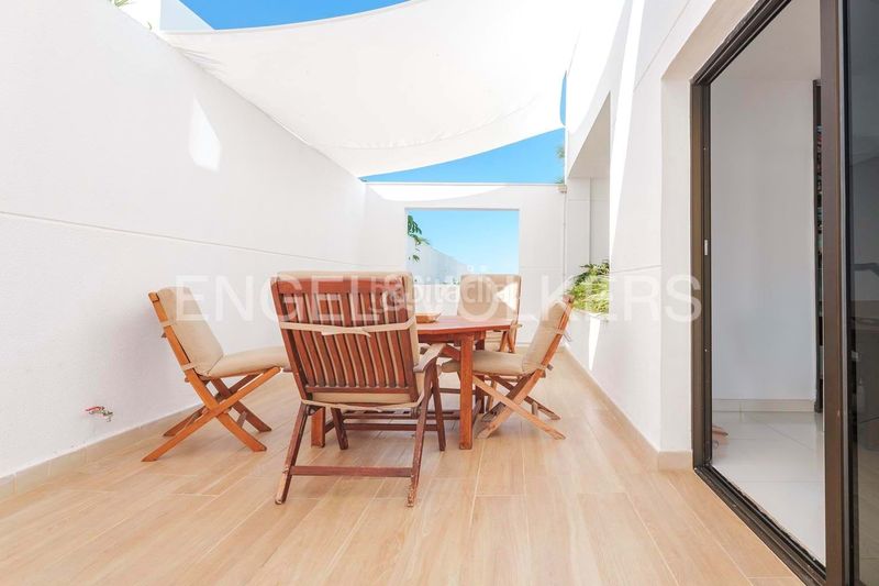 Foto 8cc880df-71e0-4d41-8d62-5ea06a7f2f81. Casa amb aparcament piscina a Playa Fañabé Alto Adeje