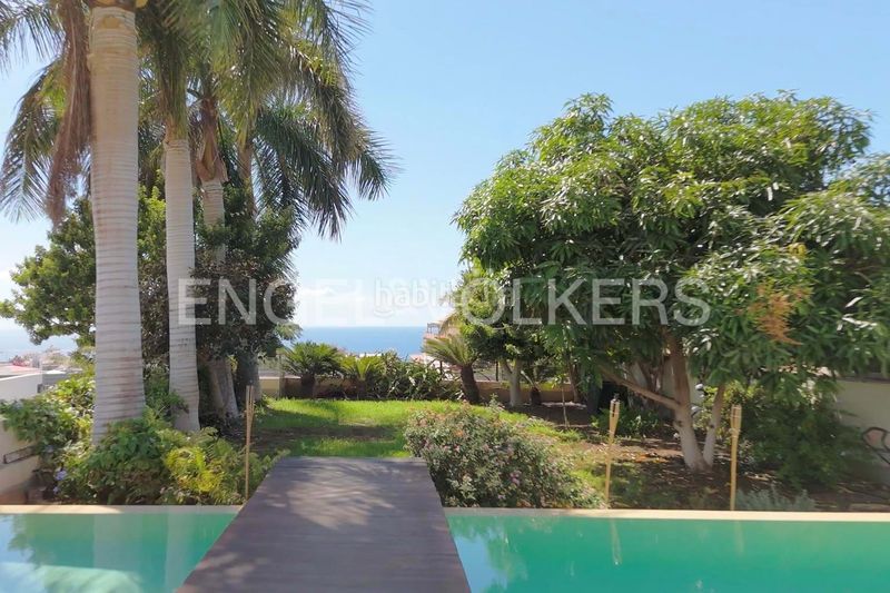 Foto e6616634-3146-4d98-b981-6522b6f2633d. Casa amb aparcament piscina a Playa Fañabé Alto Adeje