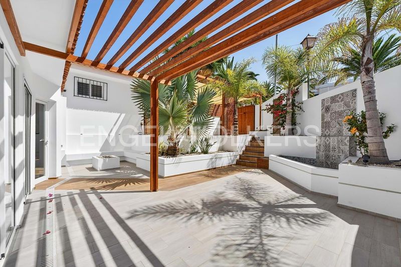 Foto 13dd2f54-79da-4aff-846f-eed160f96751. Casa amb piscina a Valle San Lorenzo Arona