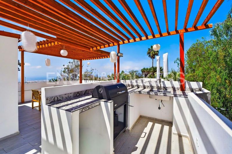 Foto dca1ad43-14c8-4143-863d-59c8d4c1f53e. Casa amb piscina a Valle San Lorenzo Arona