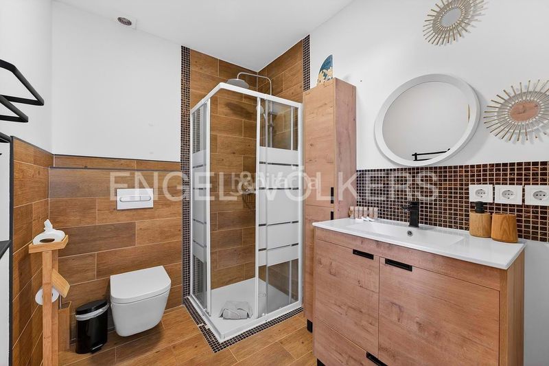 Foto f9441796-c95f-430a-9f46-ee17a0d93a6e. Casa amb piscina a Valle San Lorenzo Arona