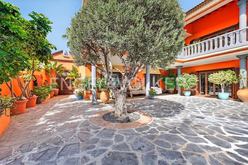 Foto cdd7f7f9-f5fe-4c4f-83dd-cbc63da1a044. Casa amb aparcament piscina a Casco Urbano Adeje