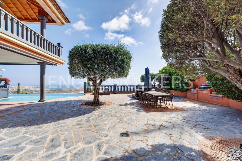 Foto f4f1a06f-87d9-4d1c-aee5-748ee20050df. Casa amb aparcament piscina a Casco Urbano Adeje