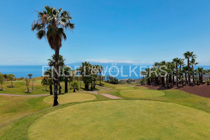 Foto fd761cdc-d8cd-448e-899c-a06c86f26b8a. Casa amb aparcament piscina a Abama Guía de Isora