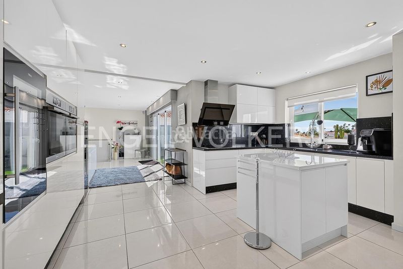 Foto f99233ca-70e4-45f4-915b-e29960584e21. Casa en Callao Salvaje - Playa Paraíso Adeje