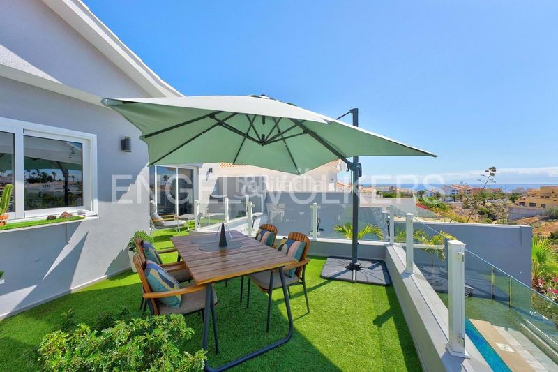 Foto fa015be3-7bcf-46dd-b422-12b68dbd9ebb. Casa en Callao Salvaje - Playa Paraíso Adeje