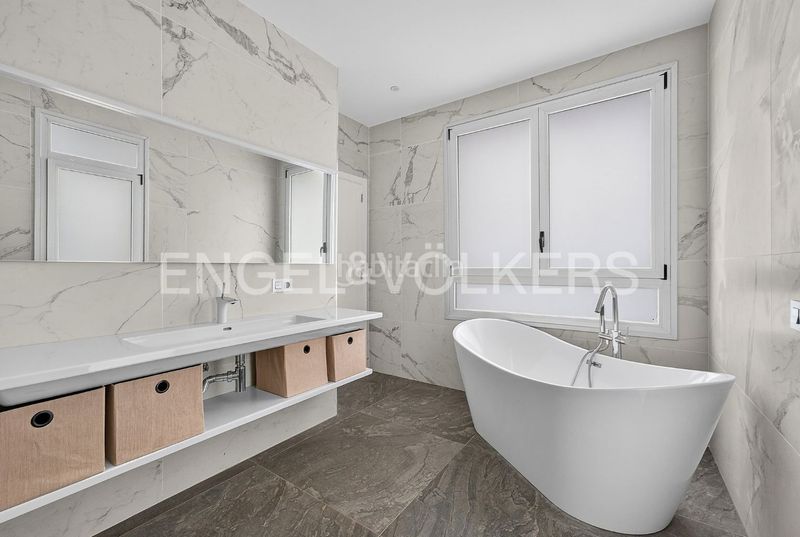 Foto c7046b41-a00f-44c4-9d79-3d3d8e30fba5. Casa amb aparcament piscina a Torviscas Centro y Alto Adeje