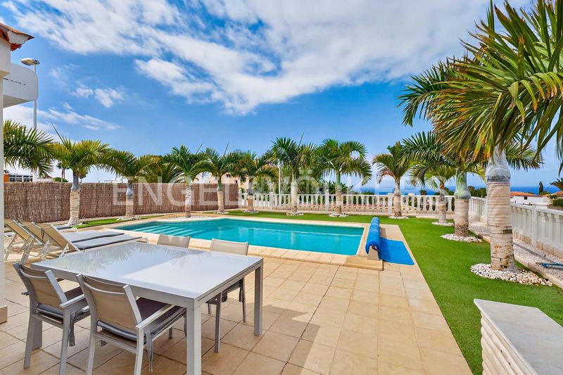 Foto 5857c61c-4080-4bbc-89f0-02de336b6f5b. Casa en Callao Salvaje - Playa Paraíso Adeje