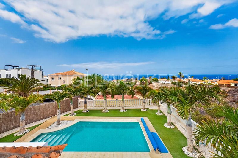 Foto b650ae79-5fdc-4922-a9e9-80175b3b5a21. Casa en Callao Salvaje - Playa Paraíso Adeje