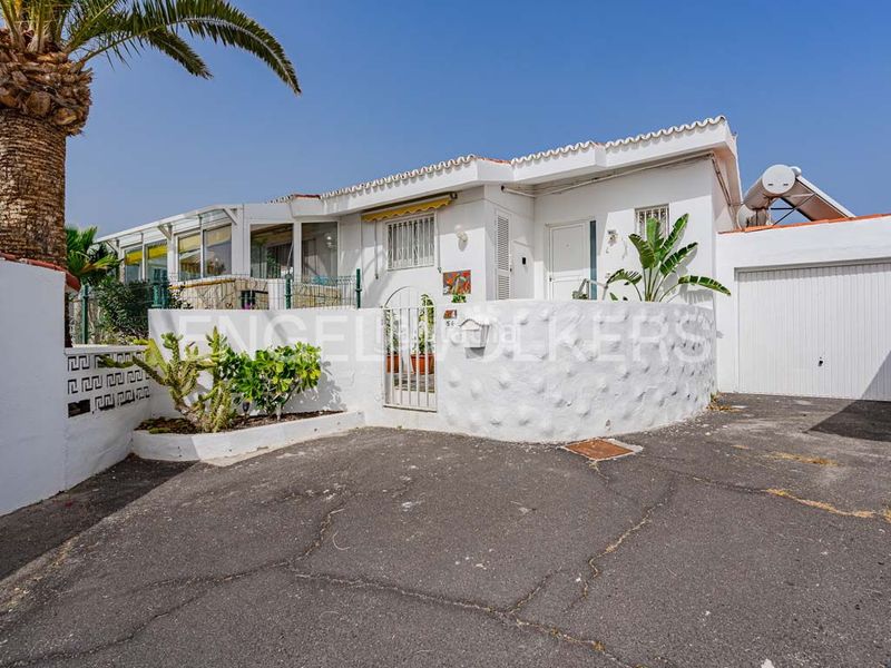 Foto b5ab085b-fb53-422c-ab8f-eddd884a9726. Casa en San Eugenio Alto Adeje