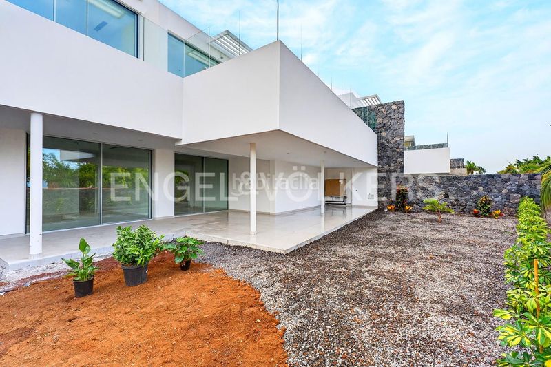 Foto f3fbb4cb-845e-45ec-b09d-d4069c4e5378. Casa amb piscina a La Caldera Adeje