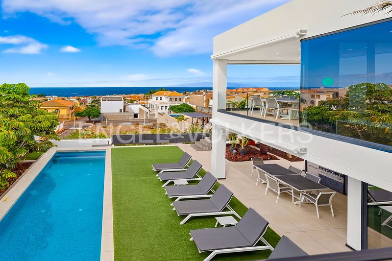 Foto a0272030-492b-4ece-a5bb-0973ba26cba4. Haus mit pool in Playa Fañabé Alto Adeje