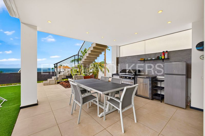 Foto ce85ba5d-5411-40d5-a51f-a73b35eb9c05. Haus mit pool in Playa Fañabé Alto Adeje