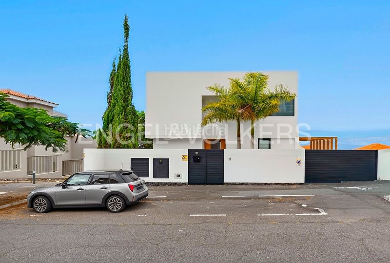 Foto e1ef1c2c-3b27-491b-bb5b-80daac59a0cc. Haus mit pool in Playa Fañabé Alto Adeje