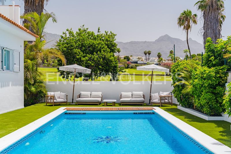 Foto 5d435129-c333-4dc4-a8ea-09c40b6f88d4. Haus mit parking pool in La Caleta Adeje
