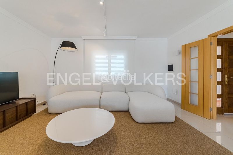 Foto a483019b-4728-4fc3-bdd1-dd9f424174d4. Haus mit parking pool in La Caleta Adeje