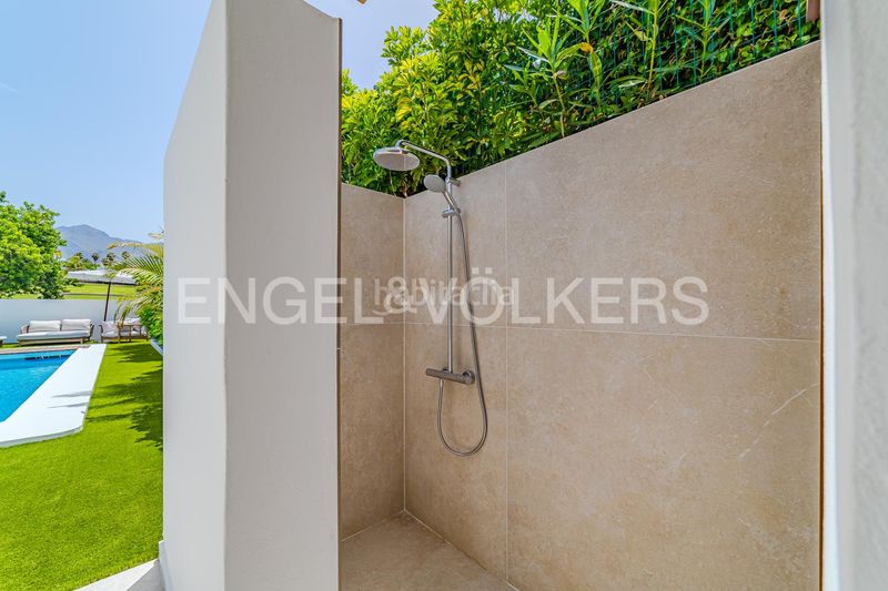 Foto a4dddd49-d158-4069-8bb6-fdbc0c42839c. Haus mit parking pool in La Caleta Adeje