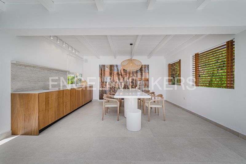 Foto f0d7cfe0-5986-4314-850c-d51a617dd24d. Haus mit parking pool in La Caleta Adeje