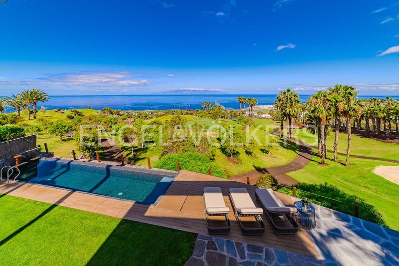Foto f9e08260-272b-4e27-8a7a-5a96a3a5257e. Casa con parcheggio piscina in Abama Guía de Isora