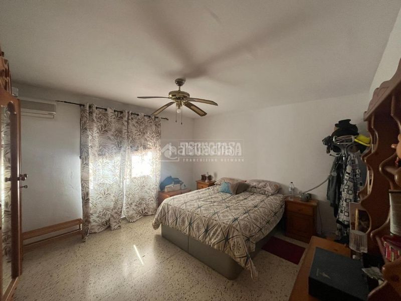 Foto b55fa9dc-7b11-4cbe-8a48-f4f134c49bcd. Casa aparellada a Piedras Redondas - Torrecárdenas Almería