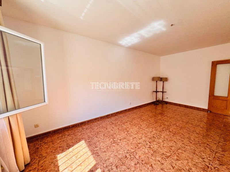 Foto bd4f7021-9fe0-4deb-a523-b0f4b8cd7c0c. Casa aparellada amb calefacció a Navalucillos (Los)