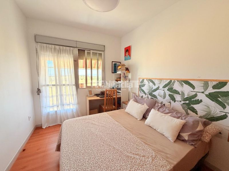 Foto 196faee4-4656-4f72-936d-ecdb2e238efb. Casa aparellada a Oropesa