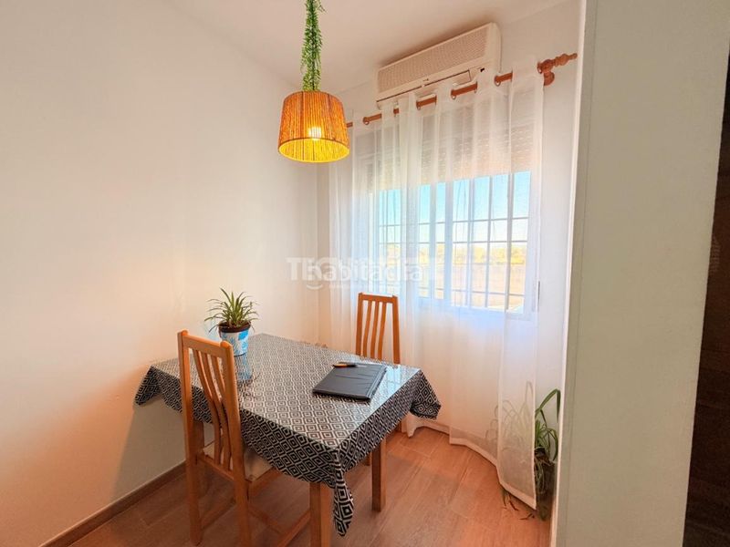 Foto 2598d268-90a2-47b5-9202-3d4b9805d8be. Casa aparellada a Oropesa