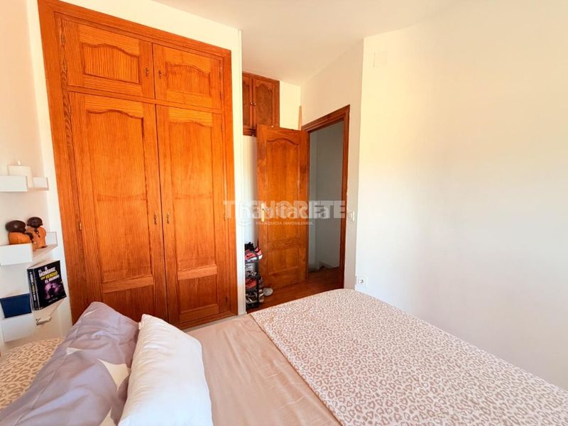 Foto 39717048-475e-46b4-b5a6-5f19bf71a493. Casa aparellada a Oropesa