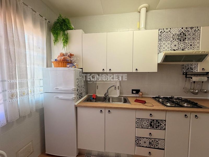 Foto a02c0aff-c2ea-4602-b7f2-3ba206424e89. Casa aparellada a Oropesa
