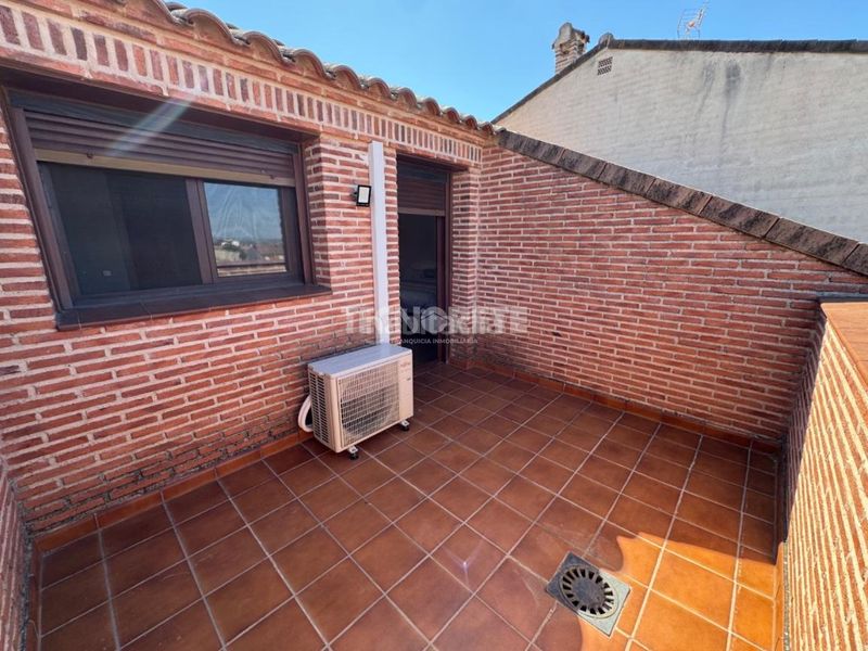 Foto b8431bac-3708-4744-b91e-9b6b6d20b303. Casa amb calefacció aparcament piscina a Cebolla