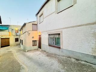 Maison jumelée à Valdeverdeja. Casa en venta en valdeverdeja