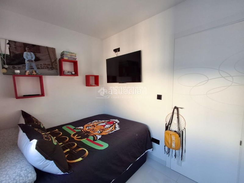 Foto bbf9ea23-5686-4369-92f5-a61009efa76b. Casa aparellada a Carolina (La)
