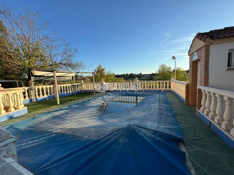 Foto 7c38750a-91bd-41a2-819e-caaafbcac42d. Casa amb calefacció aparcament piscina a Almendralejo