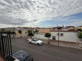 Casa aparellada a Carolina (La). Casa en venta en la carolina