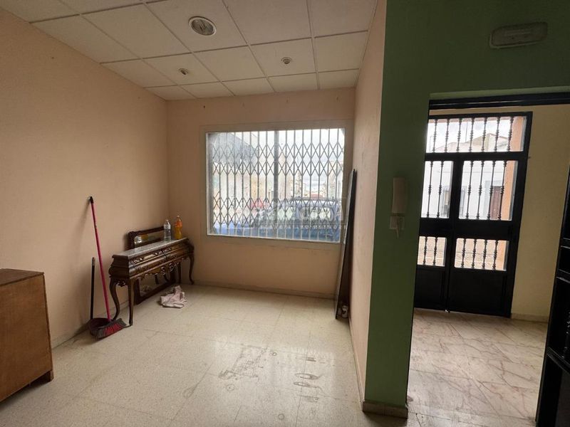 Foto 07e356f9-bcd3-4285-9785-3270d2c28f98. Casa aparellada amb aparcament a Almendralejo