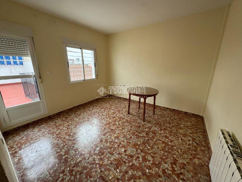 Foto 68c07f11-bec6-4939-a599-795b4ad93003. Casa aparellada amb aparcament a Almendralejo