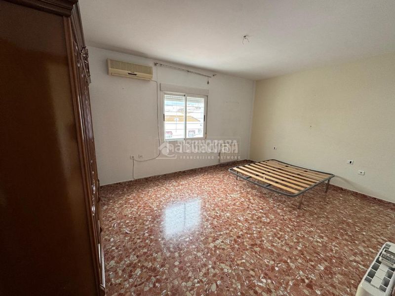 Foto 71f64dd3-55b3-4524-b085-d9808deb0369. Casa aparellada amb aparcament a Almendralejo