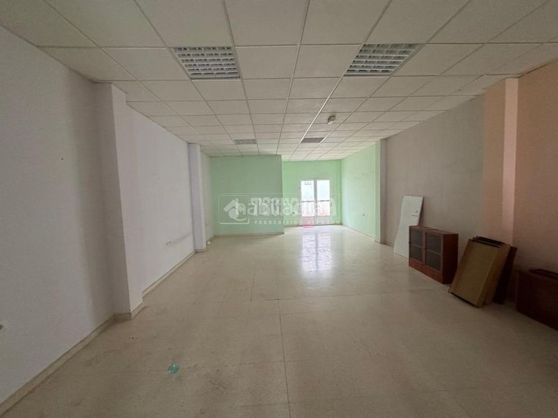 Foto 8536f878-8351-4f7a-8704-86d0e4742a5c. Casa aparellada amb aparcament a Almendralejo