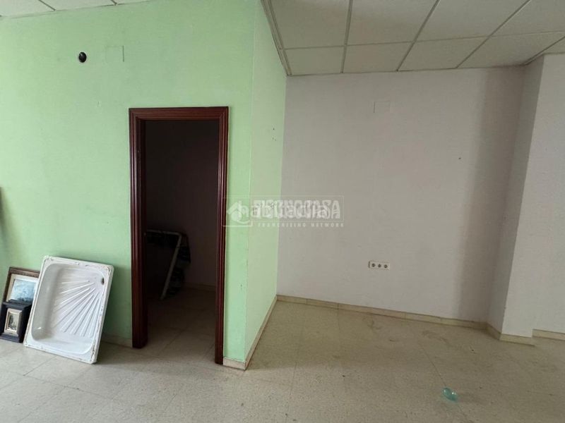 Foto 8ca247e0-72ef-43a0-b025-5bf7e571ca89. Casa aparellada amb aparcament a Almendralejo