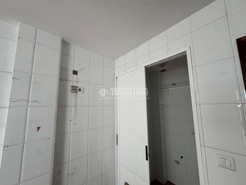 Foto beeb096c-5cfe-40b6-a45e-6d7a60102518. Casa aparellada amb aparcament a Almendralejo