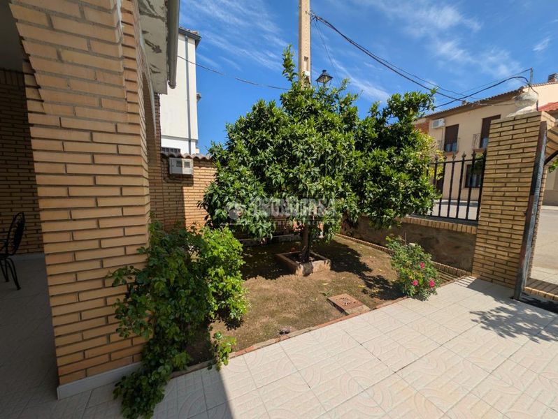 Foto e4ba742f-8f55-461b-bc4d-2b54489817c0. Casa aparellada amb calefacció aparcament a Palomas