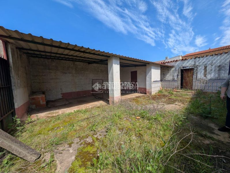 Foto f7c6e3a3-f497-4e33-984c-7c4cd7b59677. Casa aparellada amb calefacció aparcament a Palomas