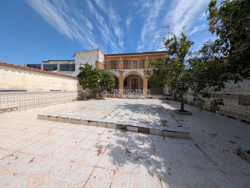 Foto f92096c4-1437-4616-b67c-c9f868f72c25. Casa aparellada amb calefacció aparcament a Palomas