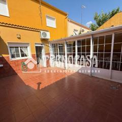 Casa aparellada en Carolina (La). Casa en venta en la carolina