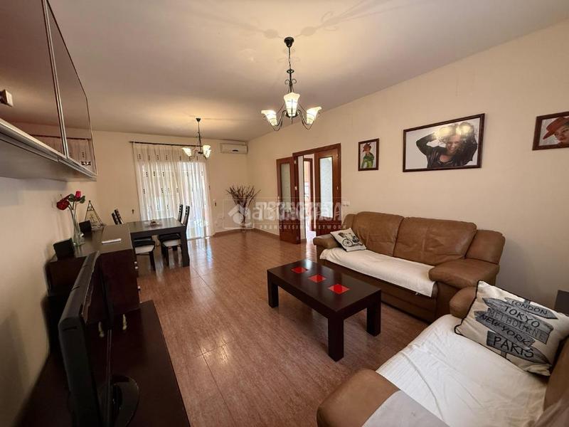 Foto 80ef27a7-c2fb-4d76-ae50-20c42d7627ac. Casa pareada casa en venta en la carolina en Carolina (La)